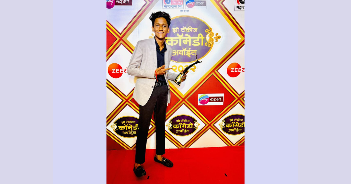Maharashtra's Comedy Sensation, Ritesh Kamble, Honored with Zee Talkies’ Most Viral Comedian Star Award